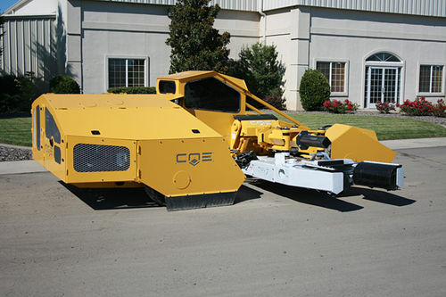 Вибратор для сбора урожая для миндаля - S7 - Coe Orchard Equipment, Inc. - для ореха-пекана / самоходный / гидравлический