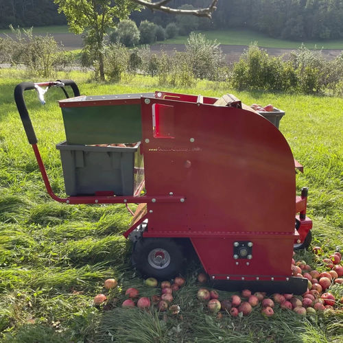 Уборочная машина для фруктов - OB50, OB70 - FEUCHT Obsttechnik GmbH - для грецкого ореха / для миндаля / для каштанов