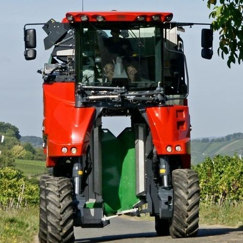 Самоходная машина для сбора винограда - Grapeliner Series 5000 - Binger Seilzug - большой вместимости / с сенсорным экраном