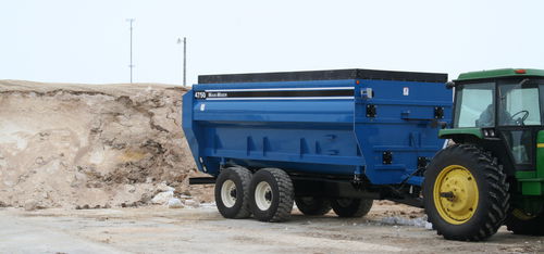 Прицепной винтовой смеситель - 4000 SERIES - Sioux Automation Center Inc.