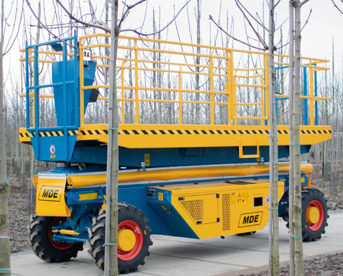 Тележка для сбора урожая для подрезки - 600 - MDE Machinebouw bv - самоходная / регулируемая по высоте