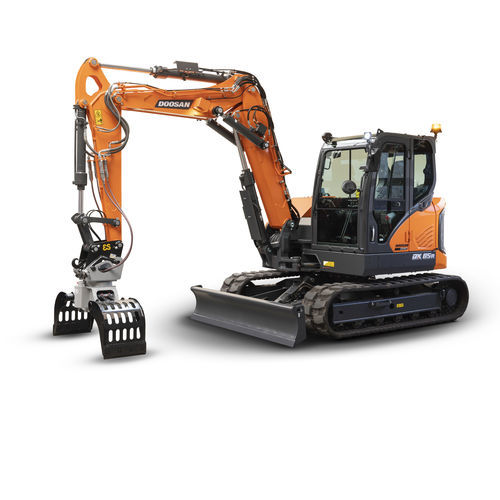 Гусеничный экскаватор - DX85R-7 - DOOSAN INFRACORE CO. LTD - гидравлический / с лезвием