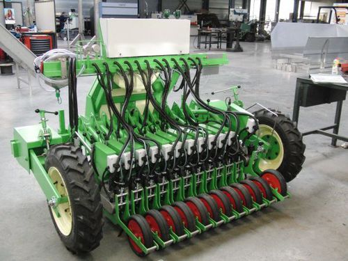 Пневматическая линейная сеялка - LBZ - Koppert Machines - для установки на трактор / сцепка на три точки