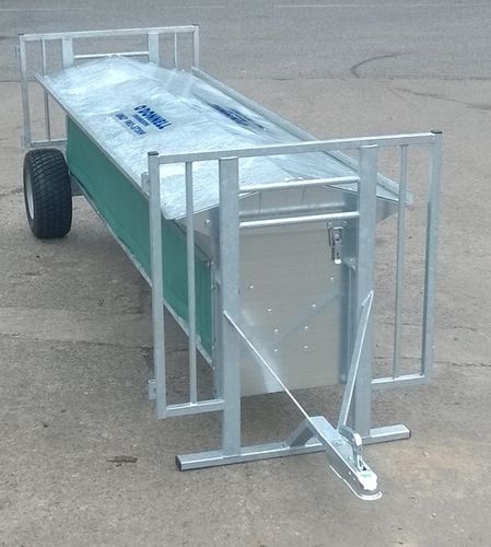 Загрузочная воронка для ягнят - O'Donnell Engineering - оцинкованная сталь / мультидоступ / на прицепе