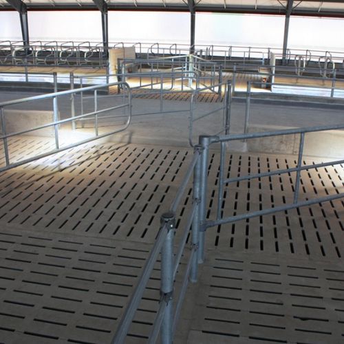 Барьер для домашнего скота - FARMTEC a.s. - для стойла / для коров / для телят
