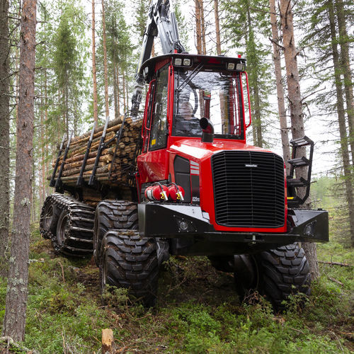 Компактный форвардер - 825TX - Komatsu Forest AB