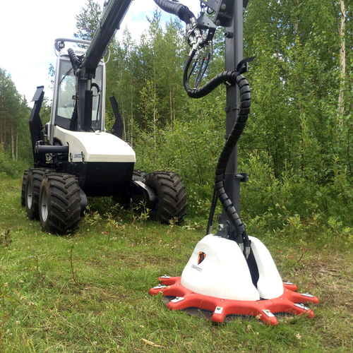 Навесная гидравлическая бензокоса - UW50 - Usewood Forest Tec Oy - с вращающейся пластиной / для лесозаготовительных работ