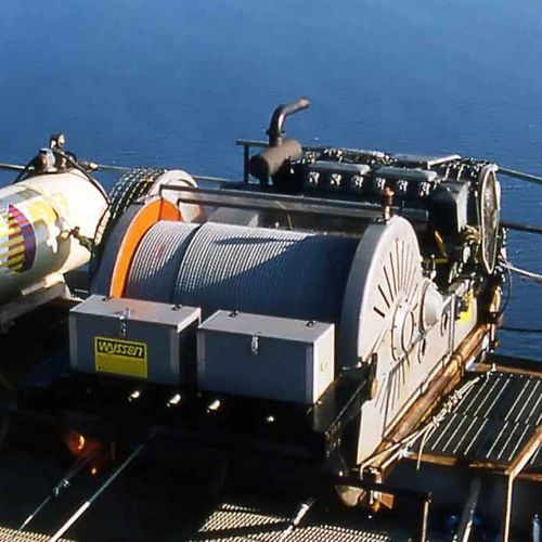 Механическая лесохозяйственная лебедка - W-200 - Wyssen Seilbahnen AG - установленная на тракторе