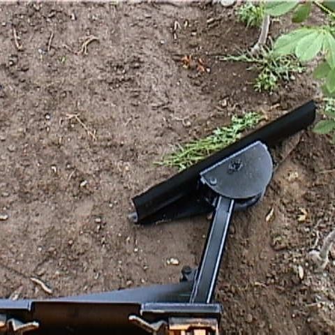 Грейдер для подготовки полей - Dutchman Industries - направляемый