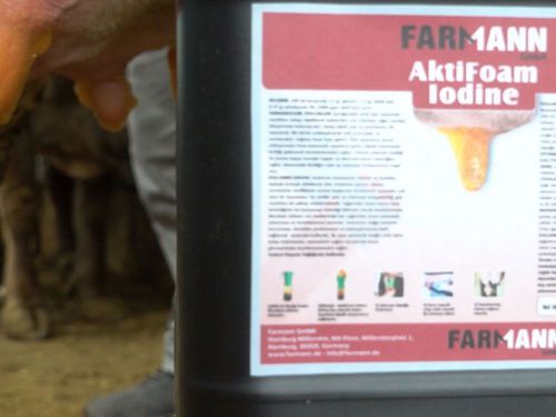 Антибактериальный раствор для очистки сосков - Aktifoam Iodine - farmann - перед доением