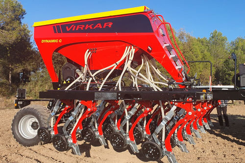 Беспахотная линейная сеялка - Dynamic C - virkar group - гидравлическая / с зубьями / прицепная