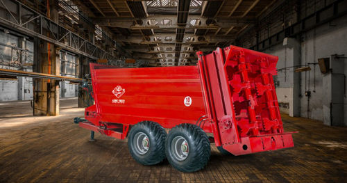 Прицепной разбрасыватель навоза - 10 TON - AGRO TIGER - с вертикальными щетками / двухосный