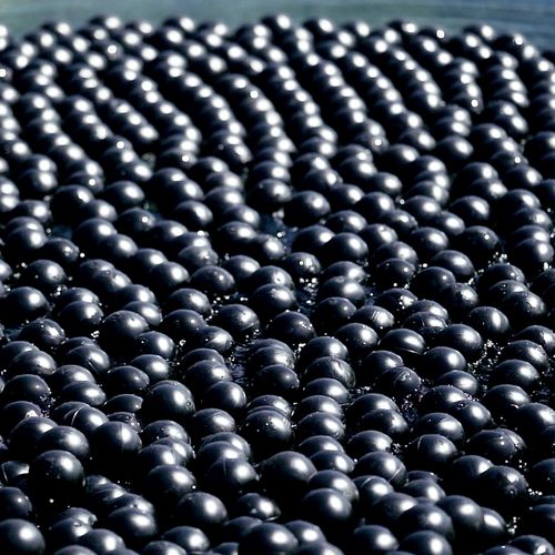 Плавучее покрытие для лагуны - Water-filled Bird Ball™ - Euro-Matic - пластмасса / для предотвращения испарения / для контроля запахов