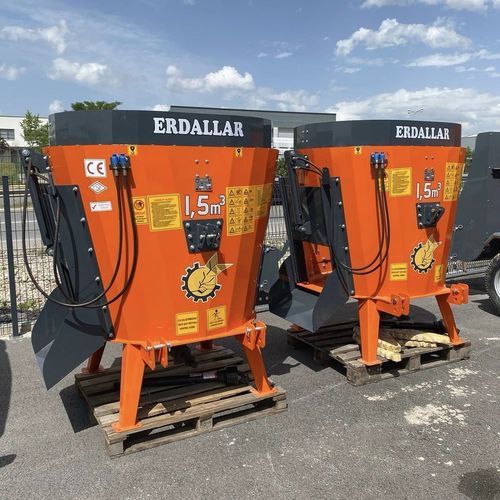 Вертикальный винтовой смеситель - MAK-S1,5-11 - ERDALLAR AGRICULTURAL MACHINERY - стационарный / с боковой разгрузкой / простой винт