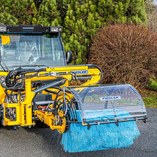 Навесная подметальная машина - FWB 1100 - FIEDLER Maschinenbau und Technikvertrieb GmbH - для дорог / переднего монтажа