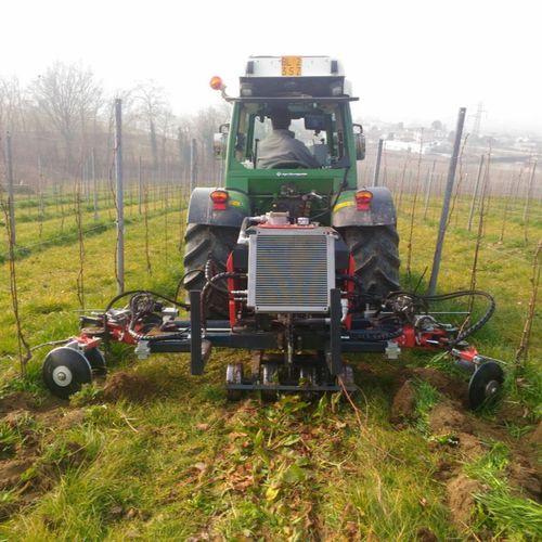 Многофункциональный держатель - IT 200 - CABA INDUSTRIE Srl - культиватор / для прополки / для винограда