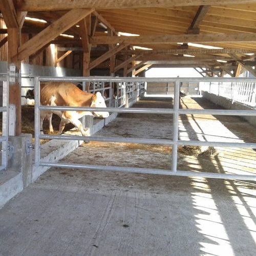 Барьер для стойла - GATG401 - AHI - FARM CAMARA - для коров / из металла / трубчатый