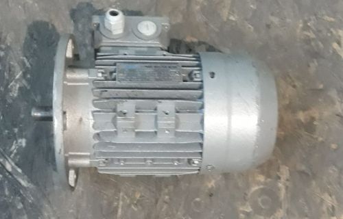 Моторедуктор - MOTOR9011 - AHI - FARM CAMARA